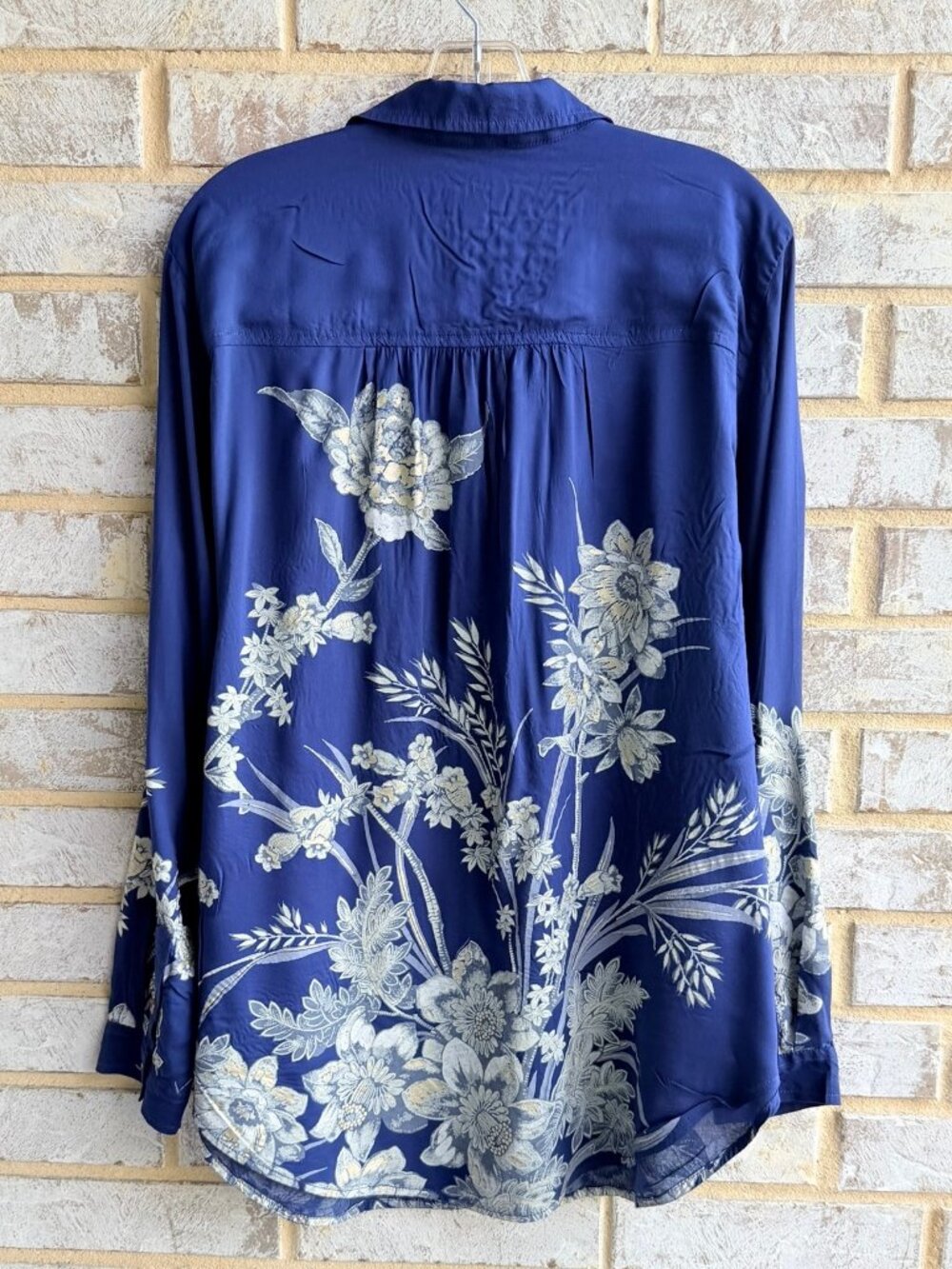 PILCRO Long Sleeve Button Up Floral The Romy Relaxed Shirt Women's Size L - Picture 2 of 9